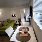 Nona Angela-valun Apartmán